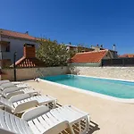 Appartement Family-friendly With Swimming Pool - Diklo, - 16493 Zadar